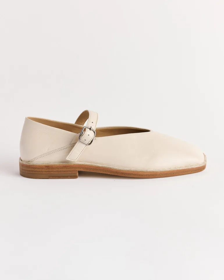 Ballerina Shoes in White