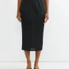 Basics Skirt in Black