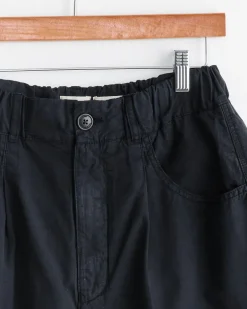 Bermuda Short in Black