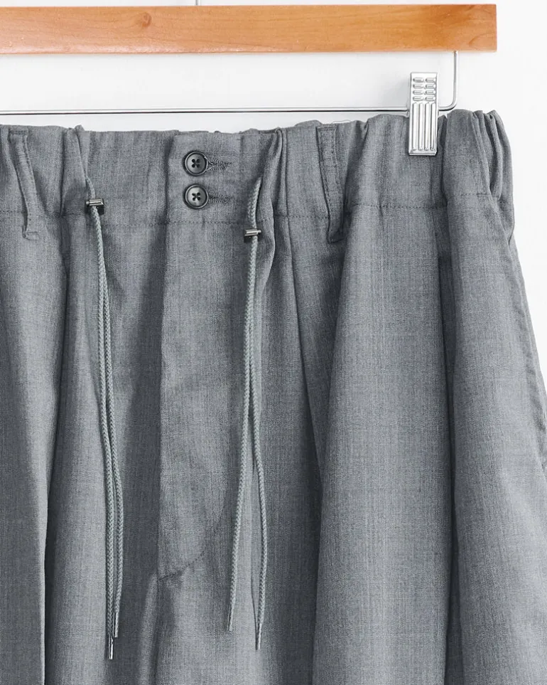 Circular Short Twill Pant in Anthracite