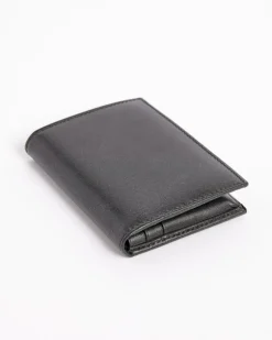 Classic Bifold Wallet in Black
