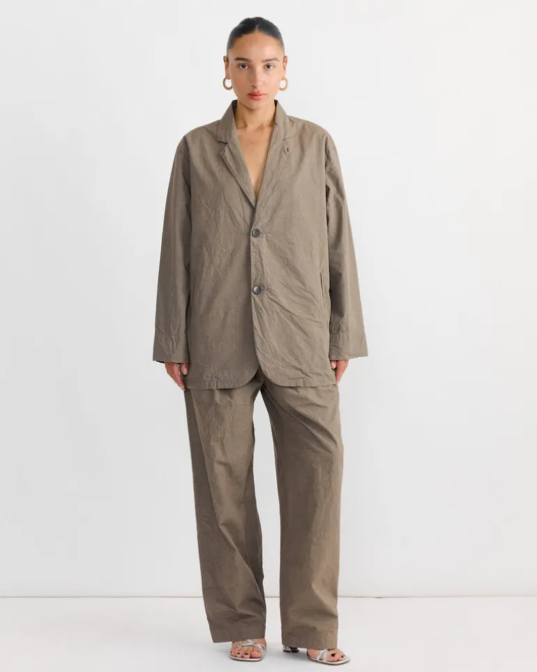 Crinkled Blazer in Mud