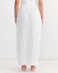 Crinkled Knit Skirt in White