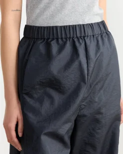 Crispy Nylon Winslow Pant in Navy