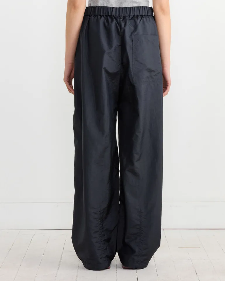 Crispy Nylon Winslow Pant in Navy