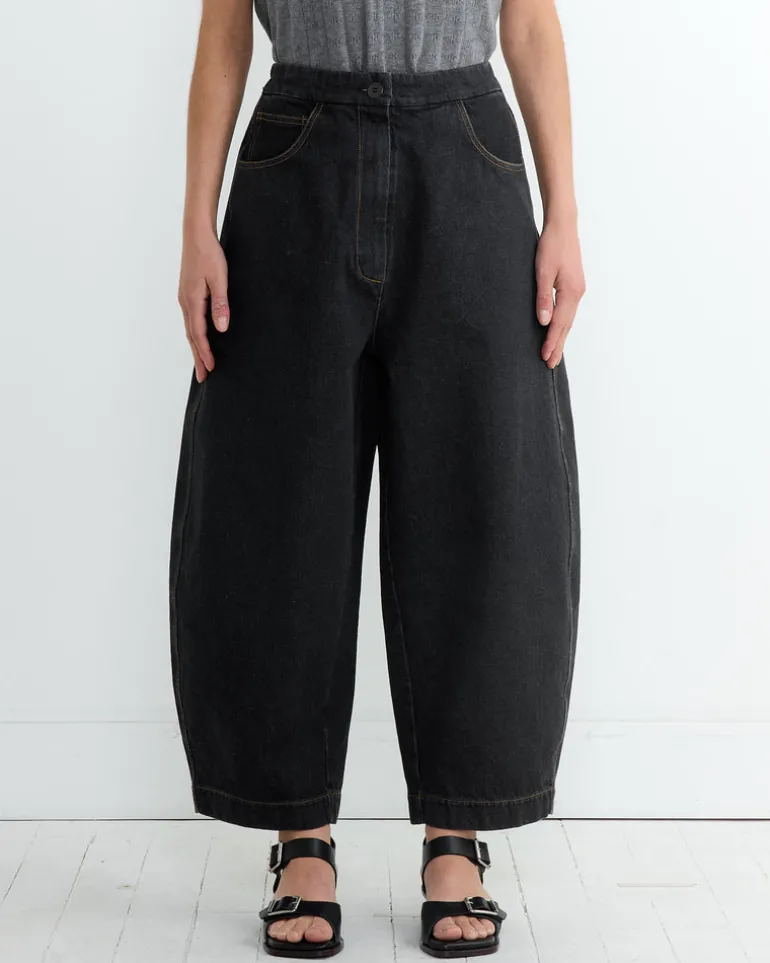 Curved Denim in Black