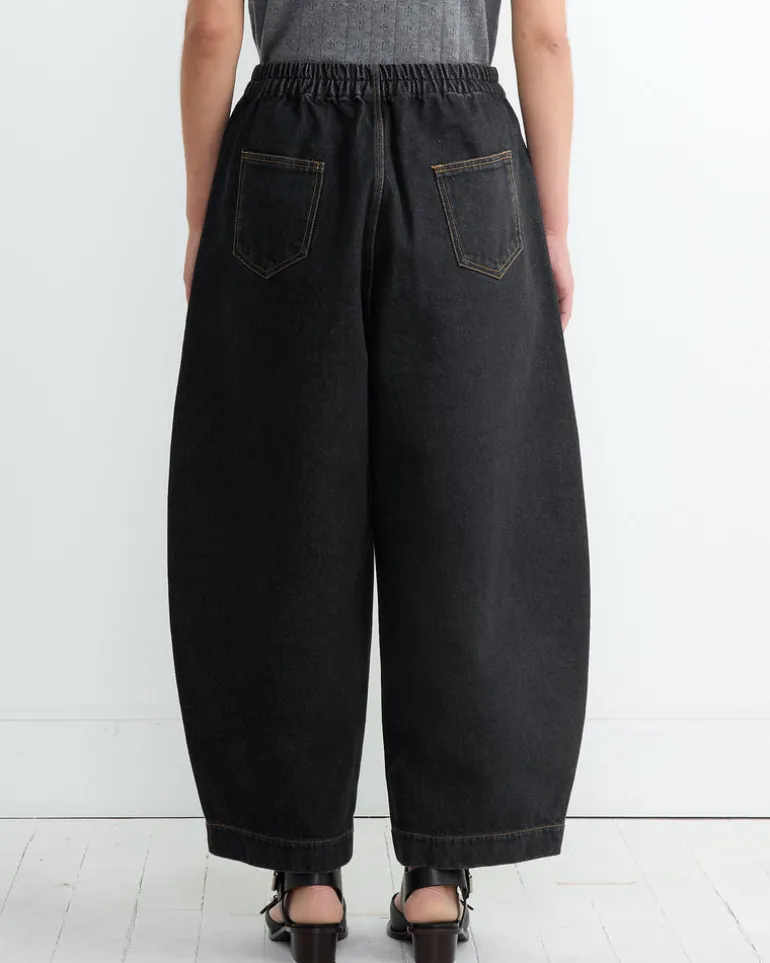 Curved Denim in Black