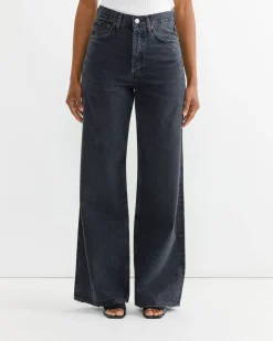 Dame Jean in Hitch