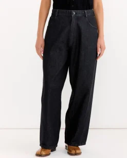 Denim Straight in Black