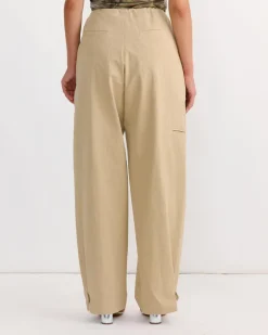 Drawcord Pleated Trouser in Sand