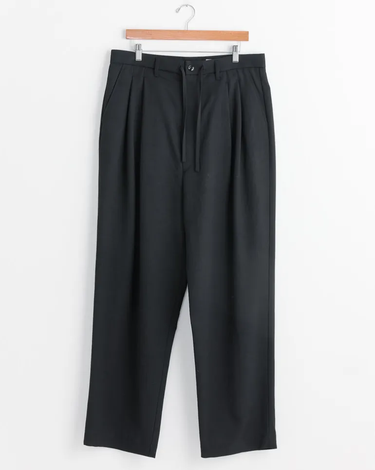 Drawstring Pleated Pant in Black