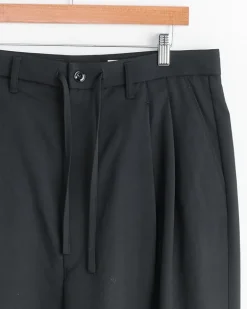 Drawstring Pleated Pant in Black