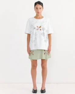 Embroidery Scheme Petal T-Shirt in Black/White