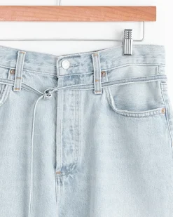 Emmi Short in Replica