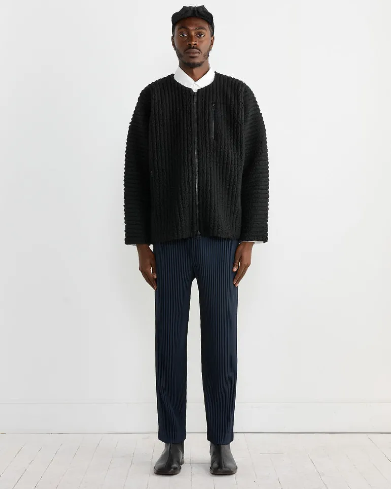 Fleece Pleats Jacket in Black