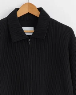 Gradation Pleats Twist Sleeve Zip Jacket in Black