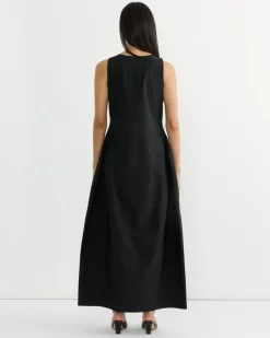 Hourglass Long Dress in Black