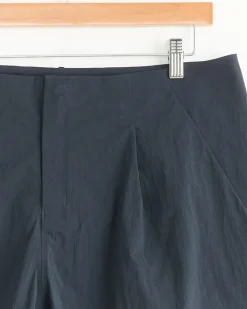 Indisce Short in Black