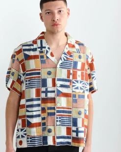 International Shirt in Multi