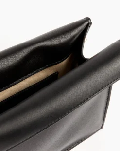 Le Petite Pochette Round C Bag in Black