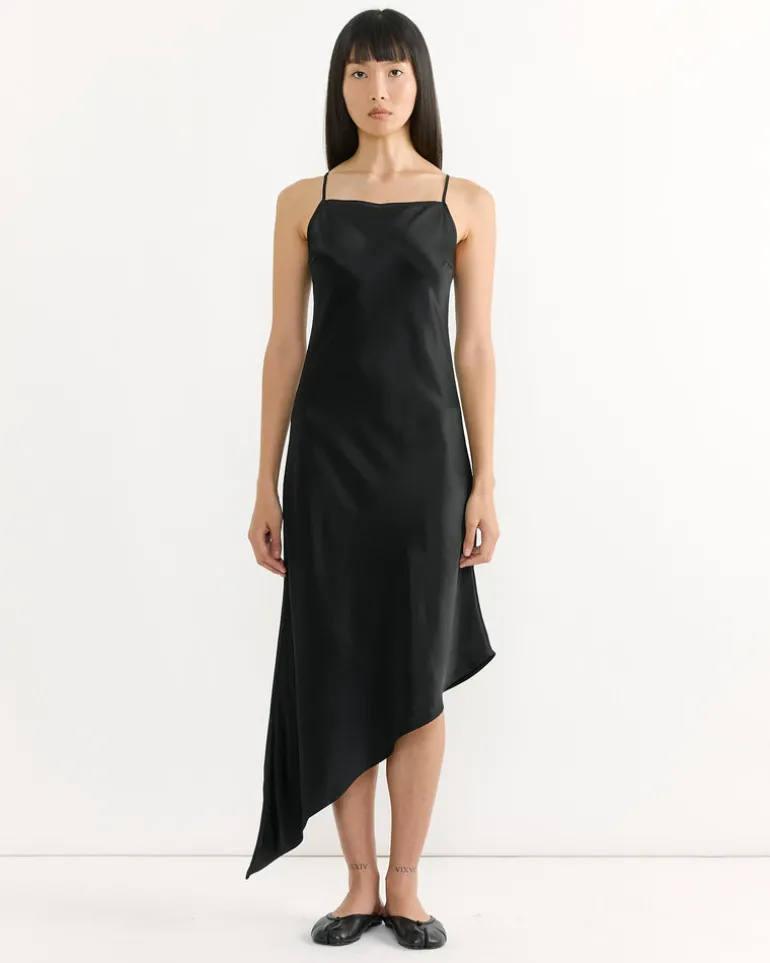 Leviana Dress in Black