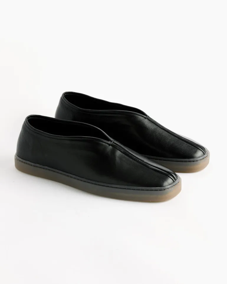 Linoleum Piped Sneaker in Black