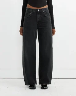 Low Curve Jean in Black Tar