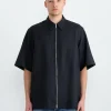 Method Shirt in Darkest Navy