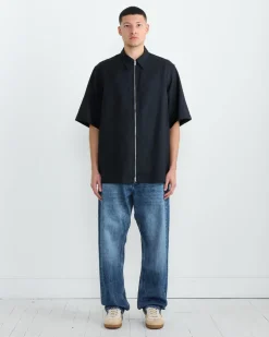 Method Shirt in Darkest Navy