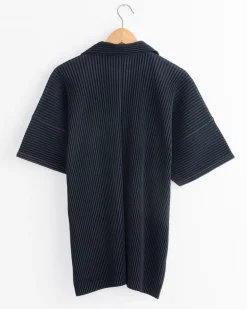 Monthly Color April Shirt in Black
