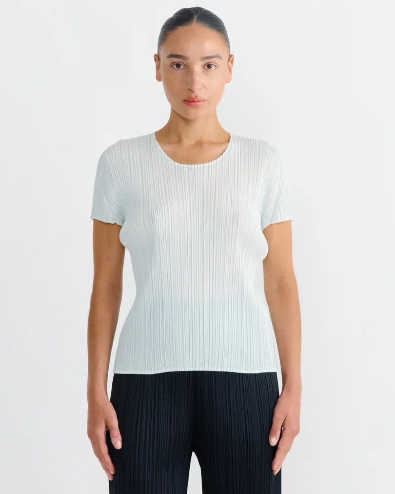 Monthly Colors April Top in Ice White