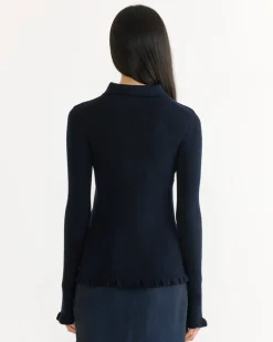 Oda Top in Navy