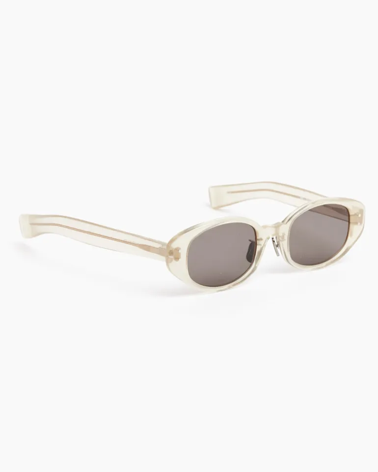 Oval Sunglasses in Light Yellow