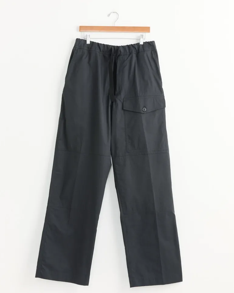 Parachute Pant in Black