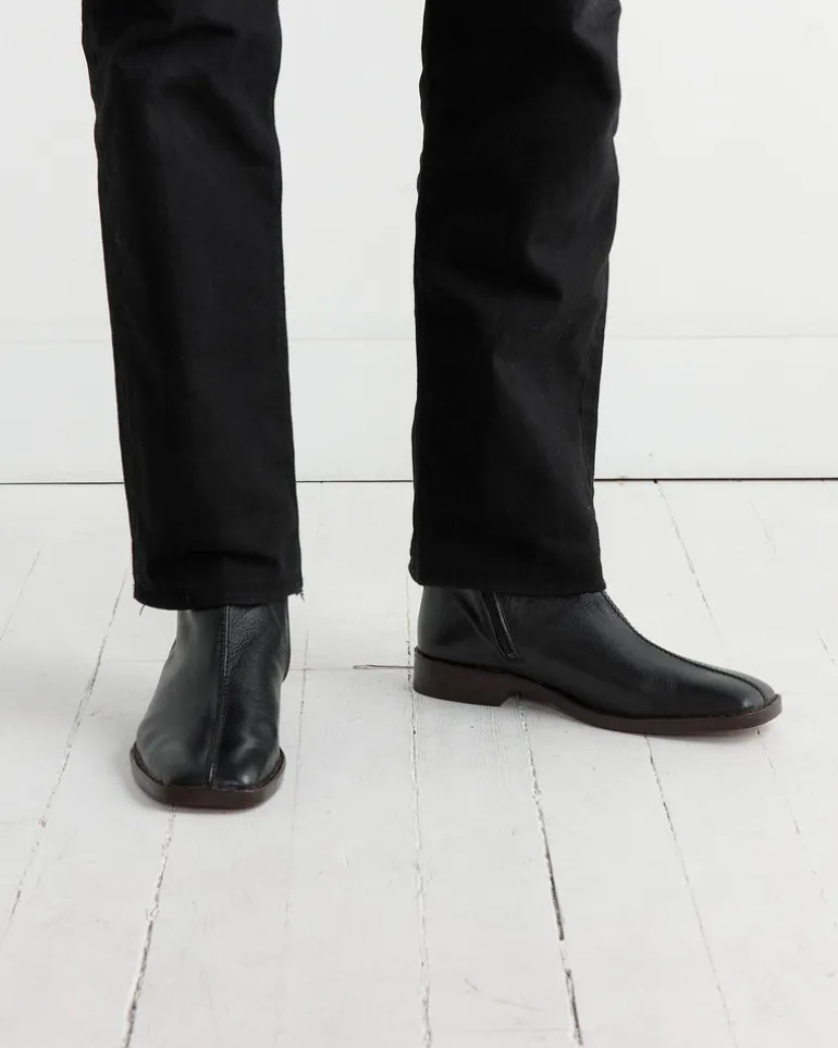 Piped Zipped Boot in Black
