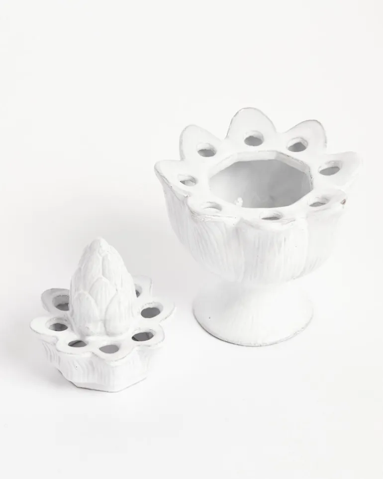 Pique Flower Holder