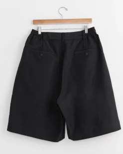 Pleated Shorts in Black