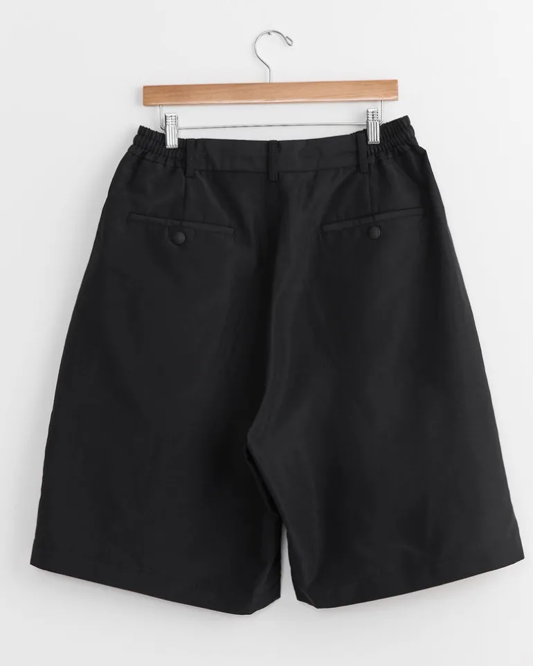Pleated Shorts in Black