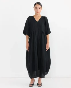 Pump Dress in Black