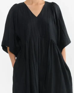 Pump Dress in Black