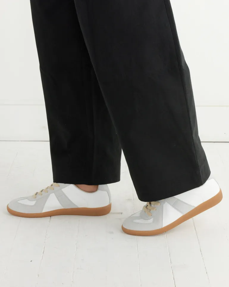 Replica Sneaker in White
