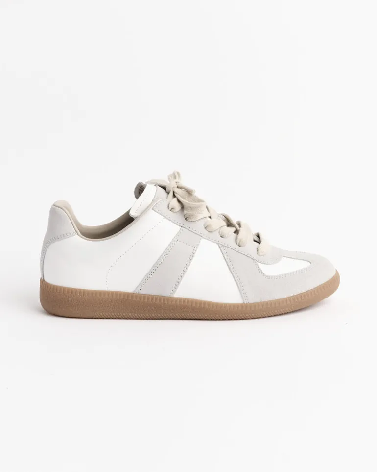 Replica Sneakers in White