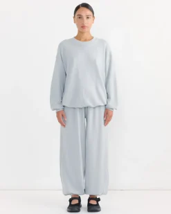 Rim Sweatshirt in Whitestone Blue