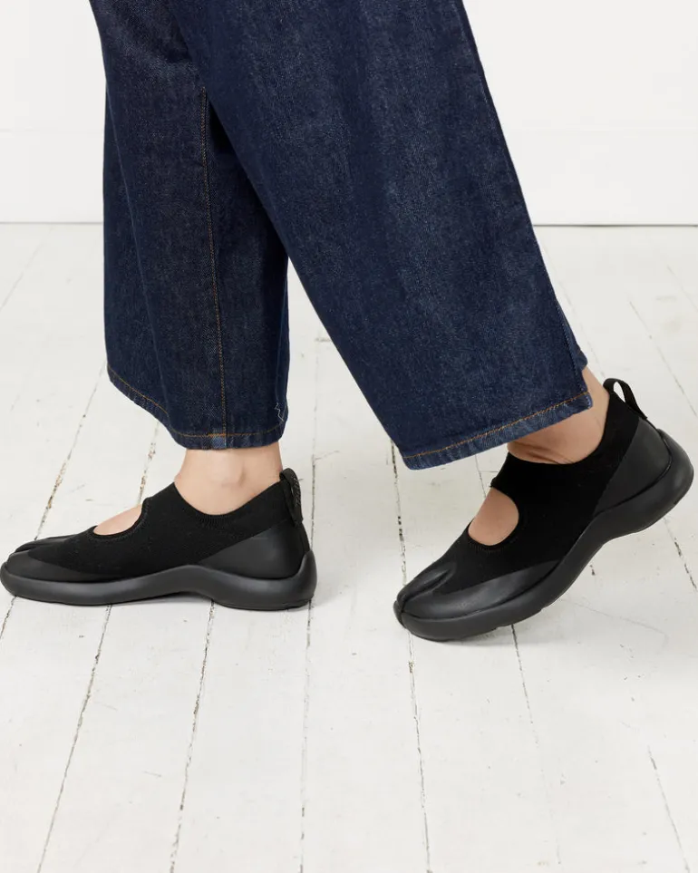 Sandal in Black