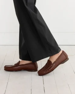 Sastre Supple Shiny Loafer in Chestnut