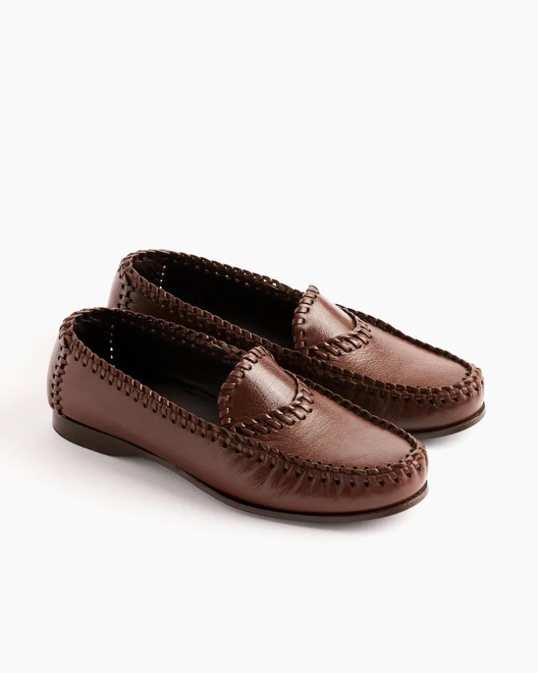 Sastre Supple Shiny Loafer in Chestnut