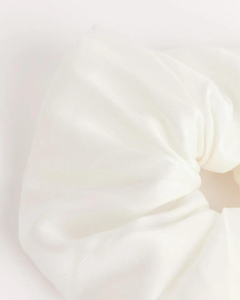 Scrunchie in Porcelain