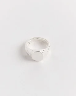 Sello Soye Ring in Silver