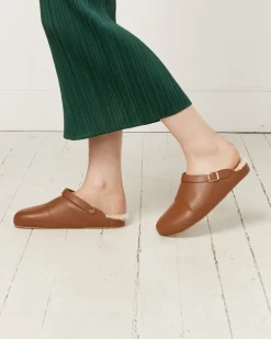 Shearling Clog in Umber