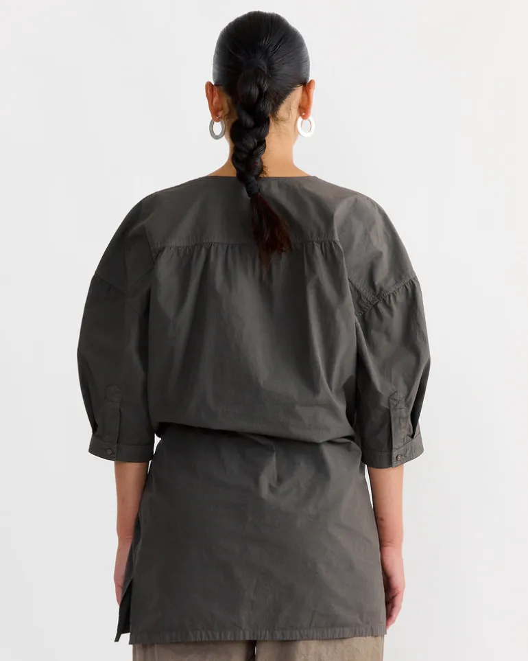 Short Sleeve Twisted Shirt in Dark Brown